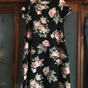 Short Sleeve Roses Dress